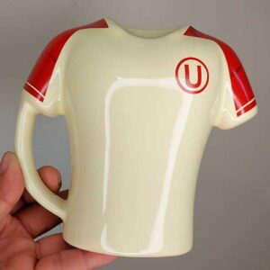 Taza 3D Cerámica camiseta Universitario 450 ml